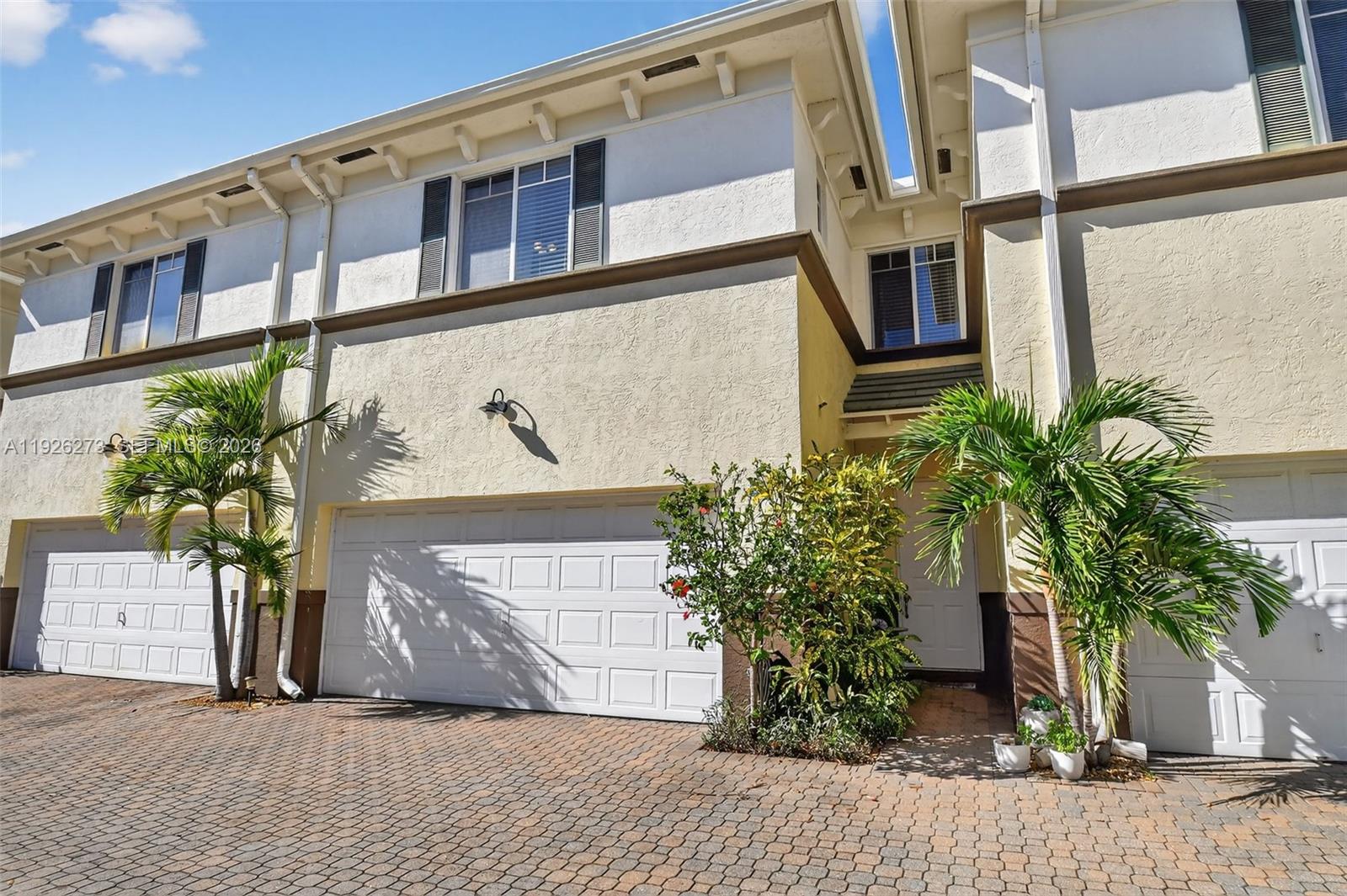 PARROT COVE - Residential