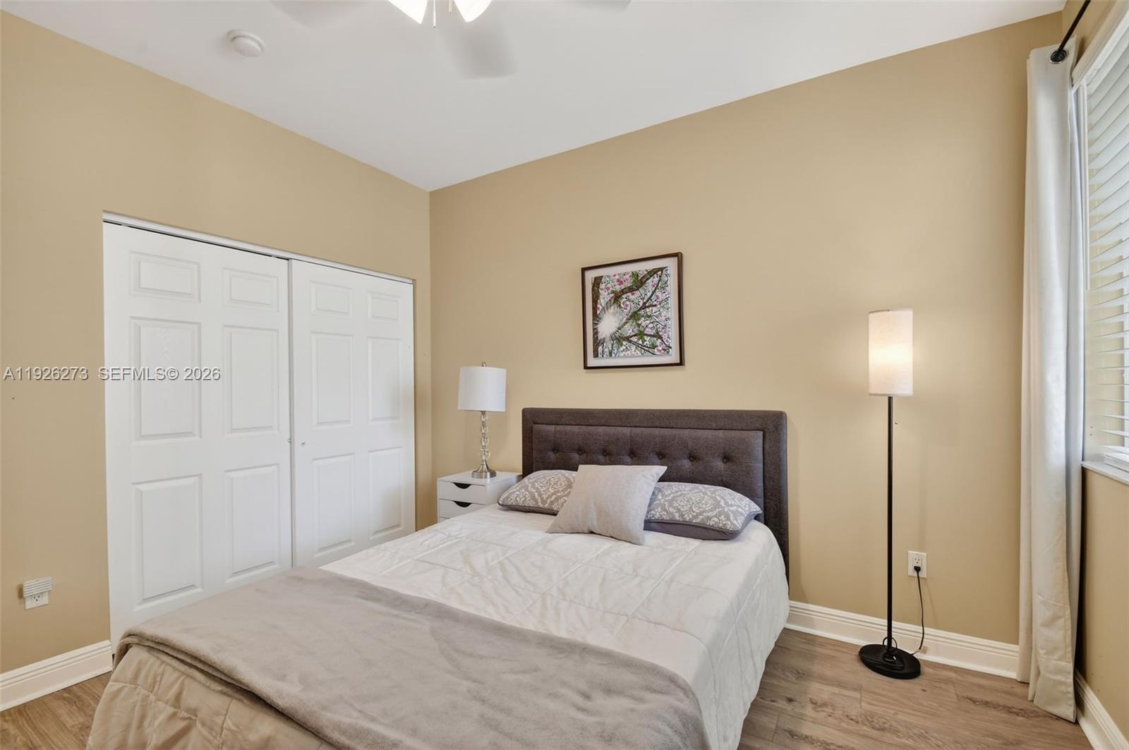 PARROT COVE - Residential