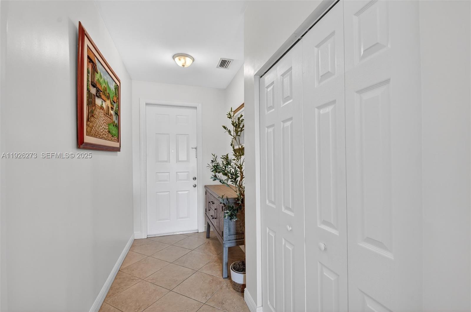 View photos, virtual tours, details... 418 N Federal Hwy 26