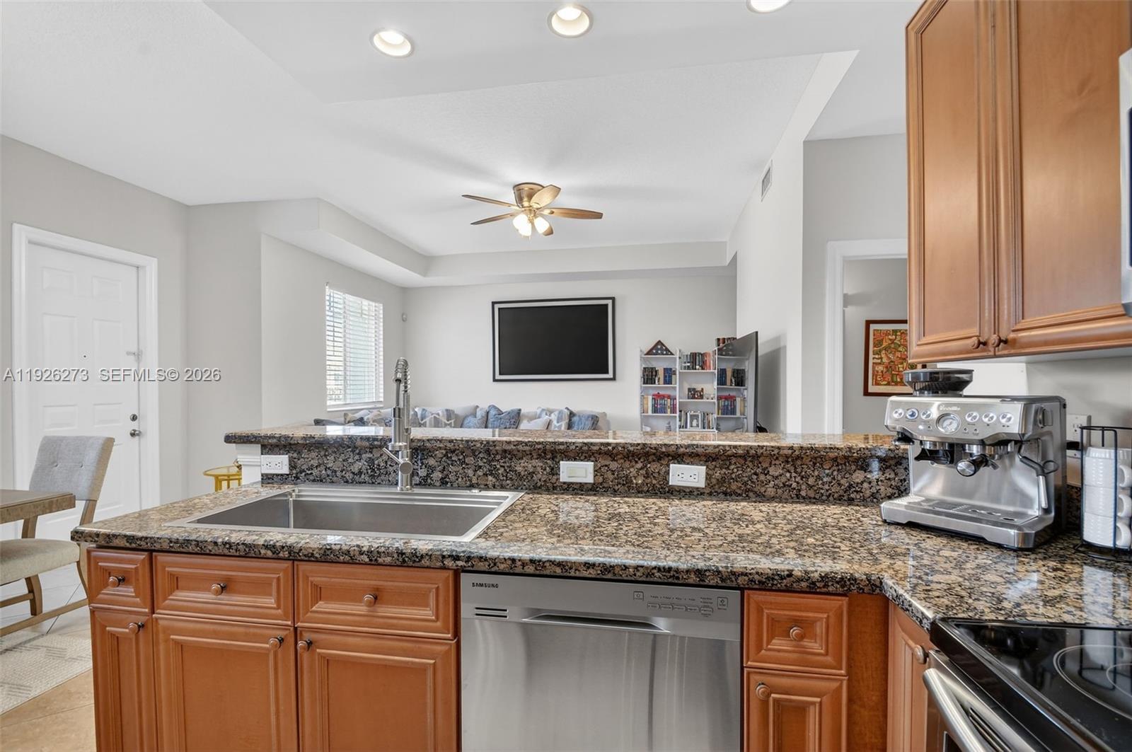 PARROT COVE - Residential