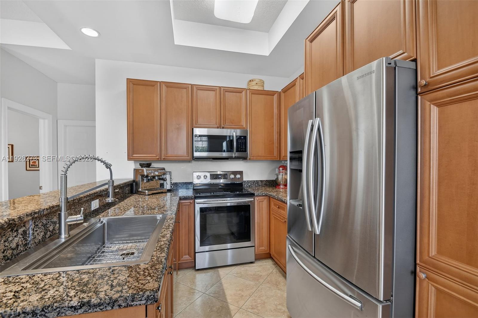 PARROT COVE - Residential