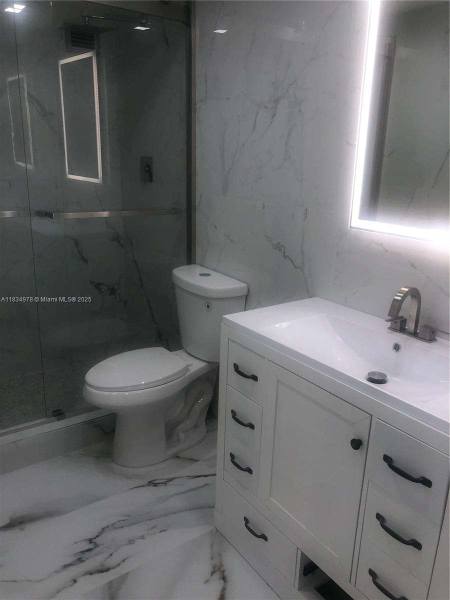 10185 Collins Ave 309