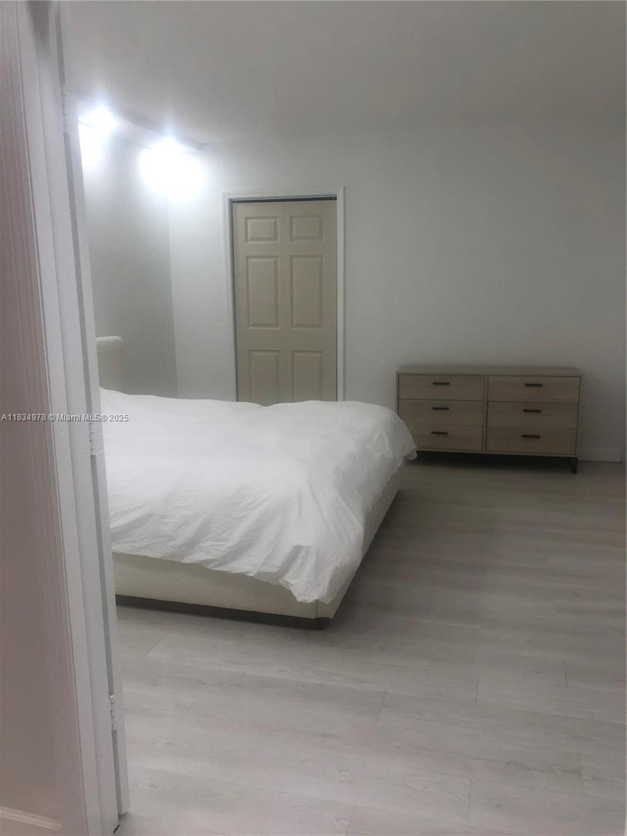 10185 Collins Ave 309