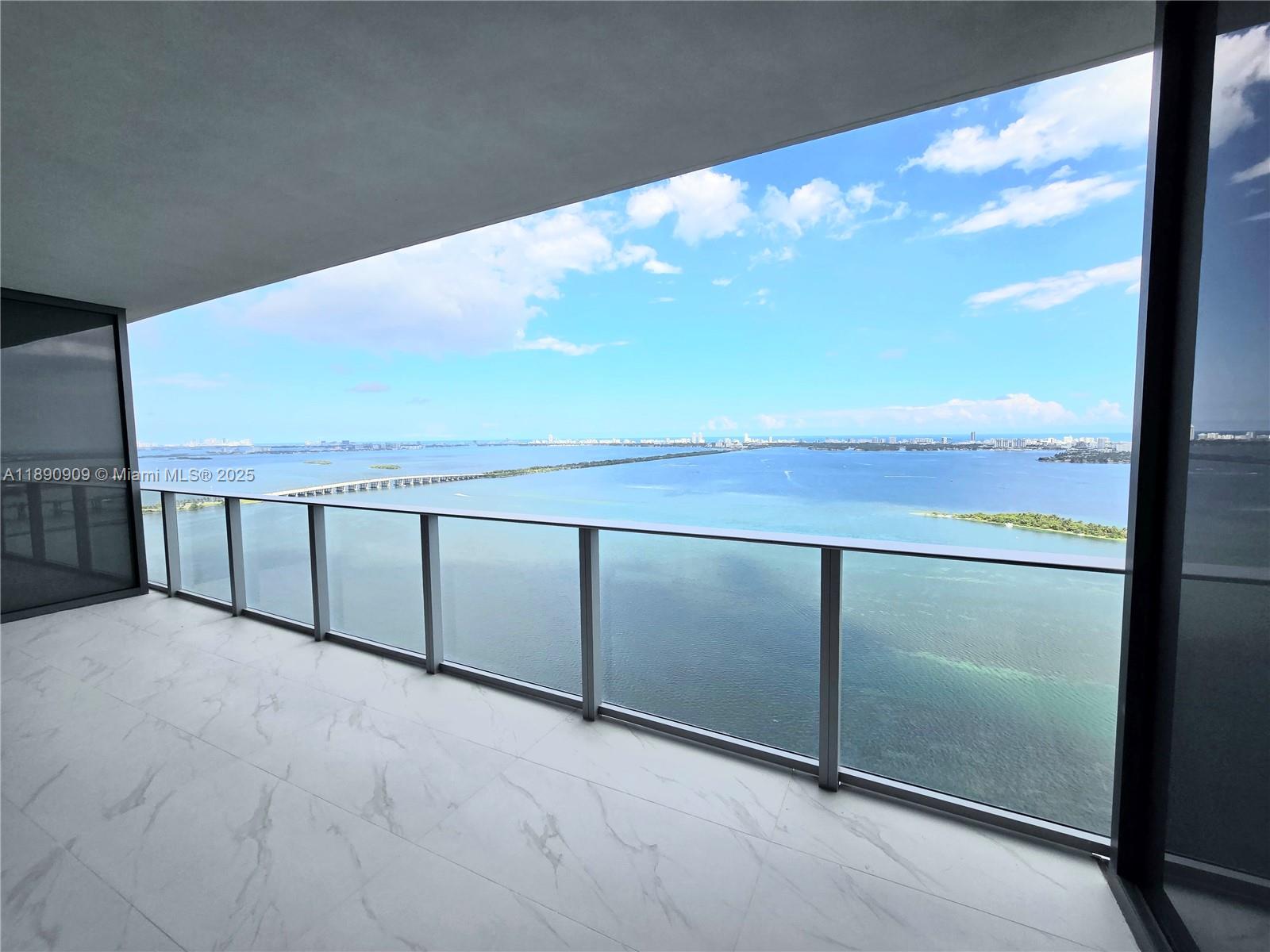 ARIA RESERVE - Residential Lease