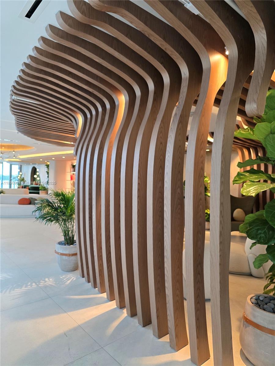 ARIA RESERVE - Residential Lease