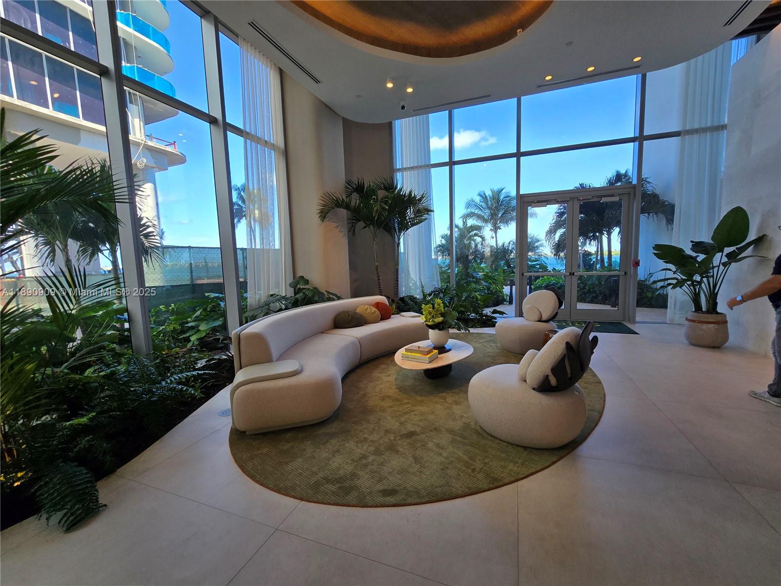 ARIA RESERVE - Residential Lease