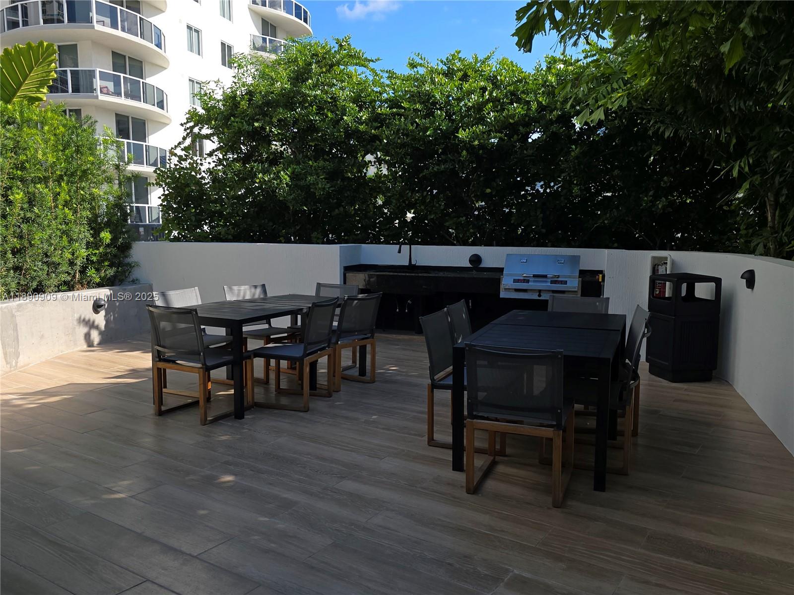 ARIA RESERVE - Residential Lease
