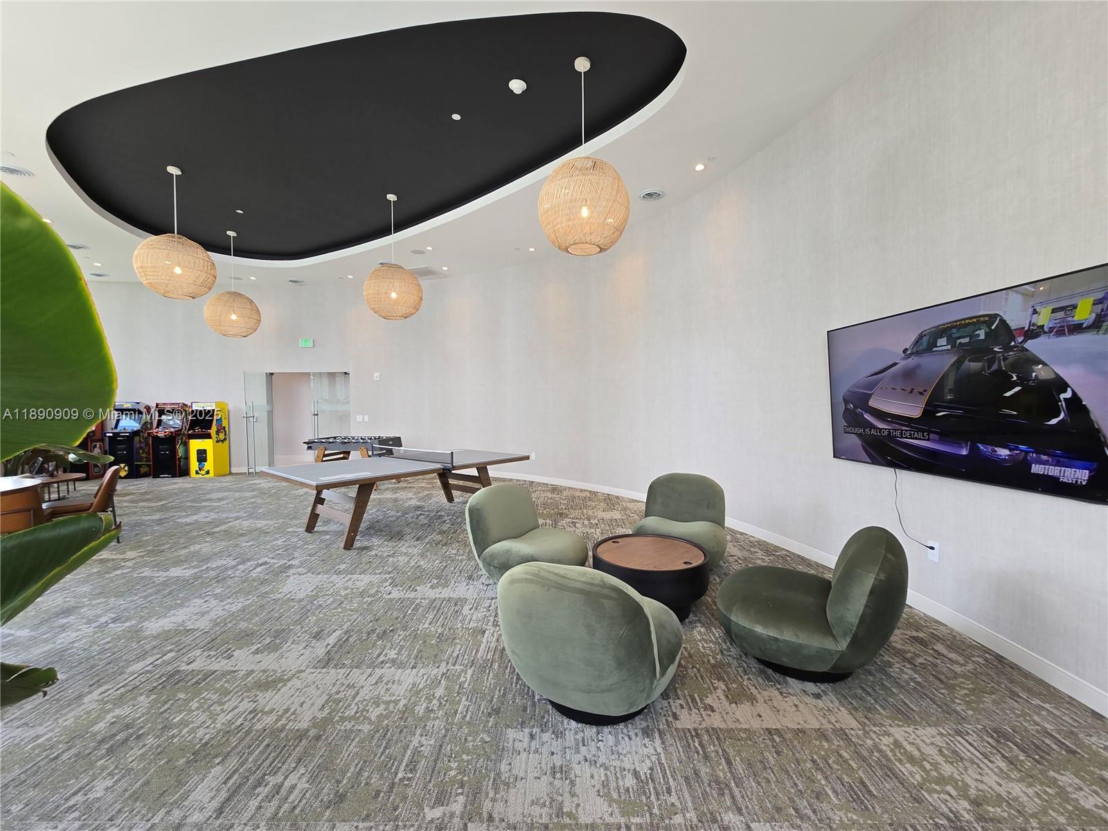 ARIA RESERVE - Residential Lease
