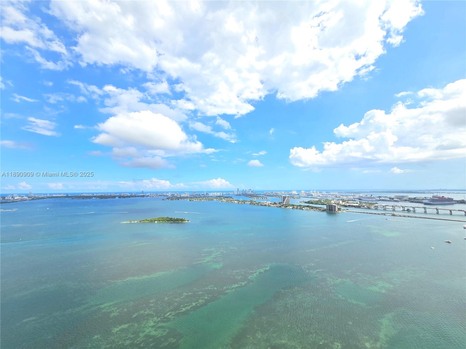 ARIA RESERVE - Residential Lease