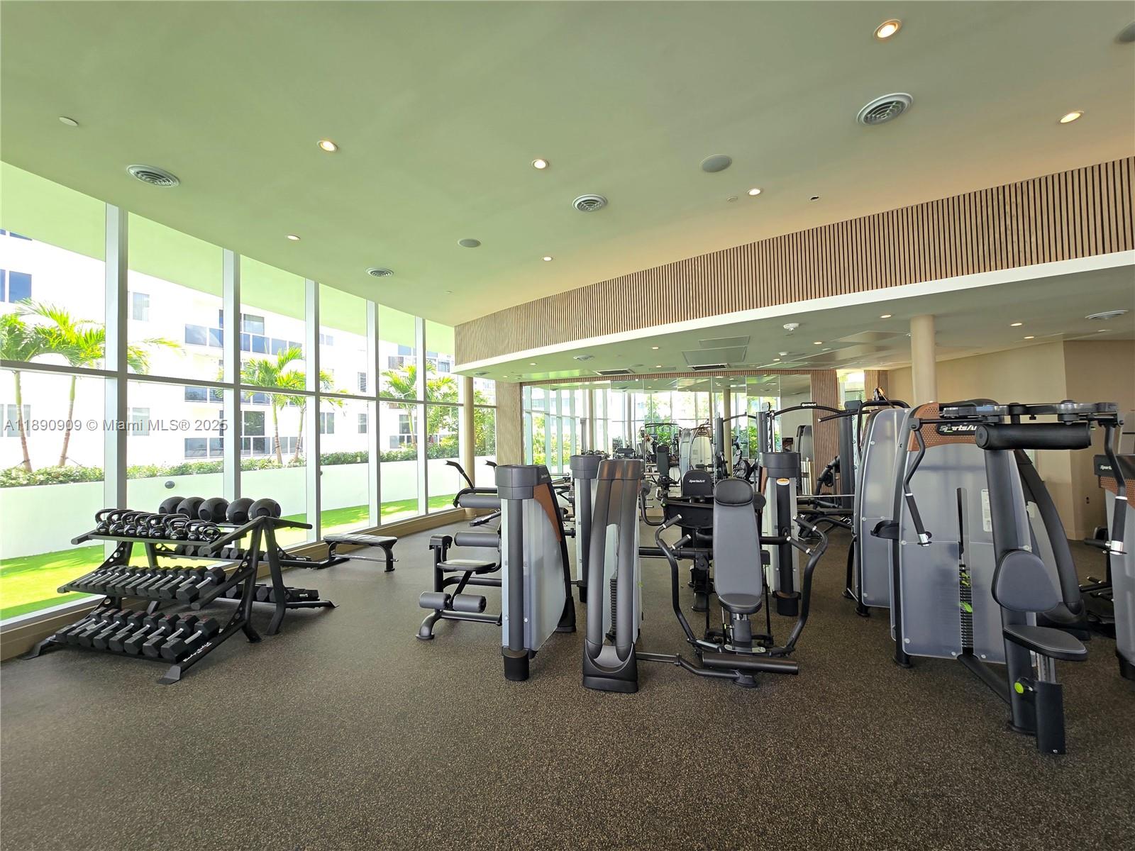 ARIA RESERVE - Residential Lease