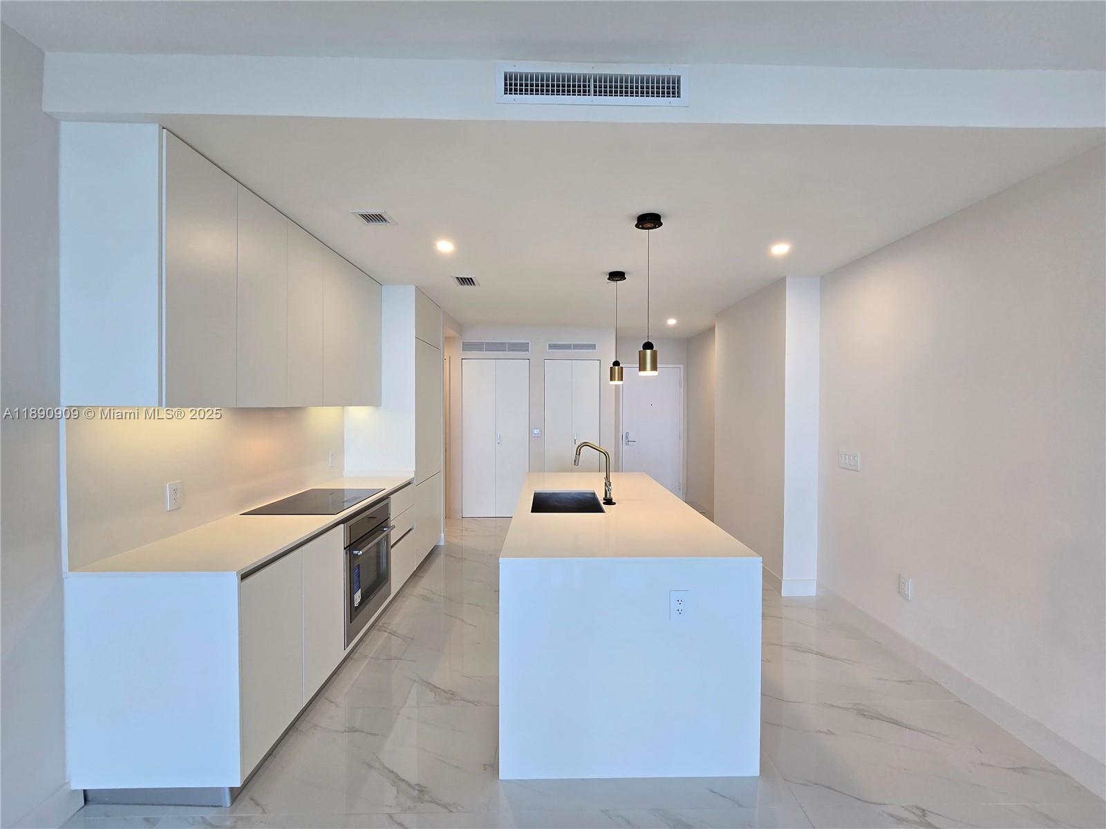 ARIA RESERVE - Residential Lease