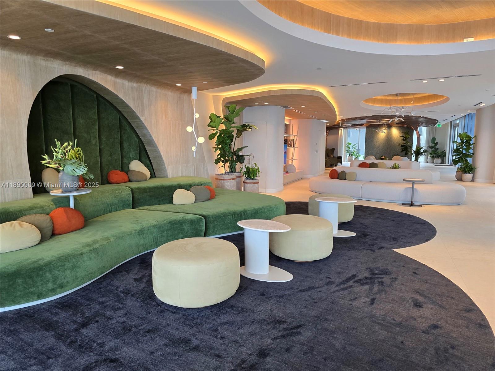 ARIA RESERVE - Residential Lease