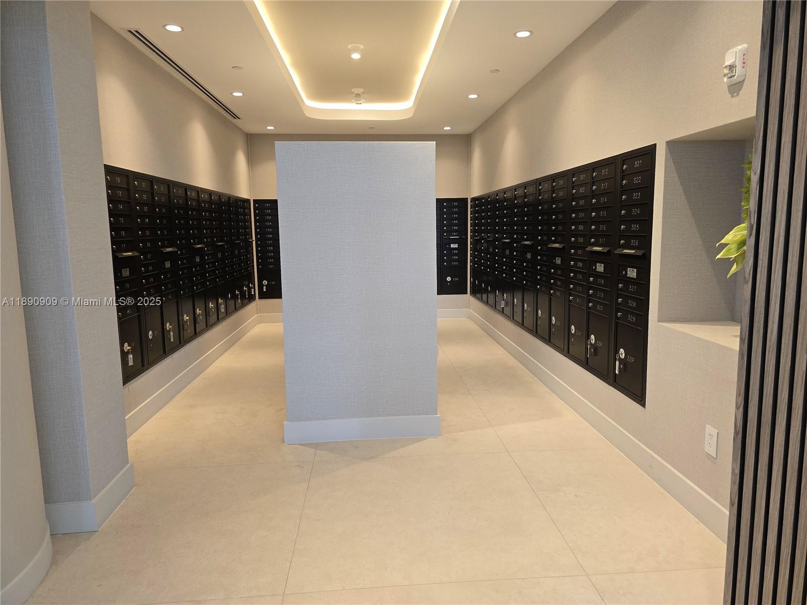 ARIA RESERVE - Residential Lease