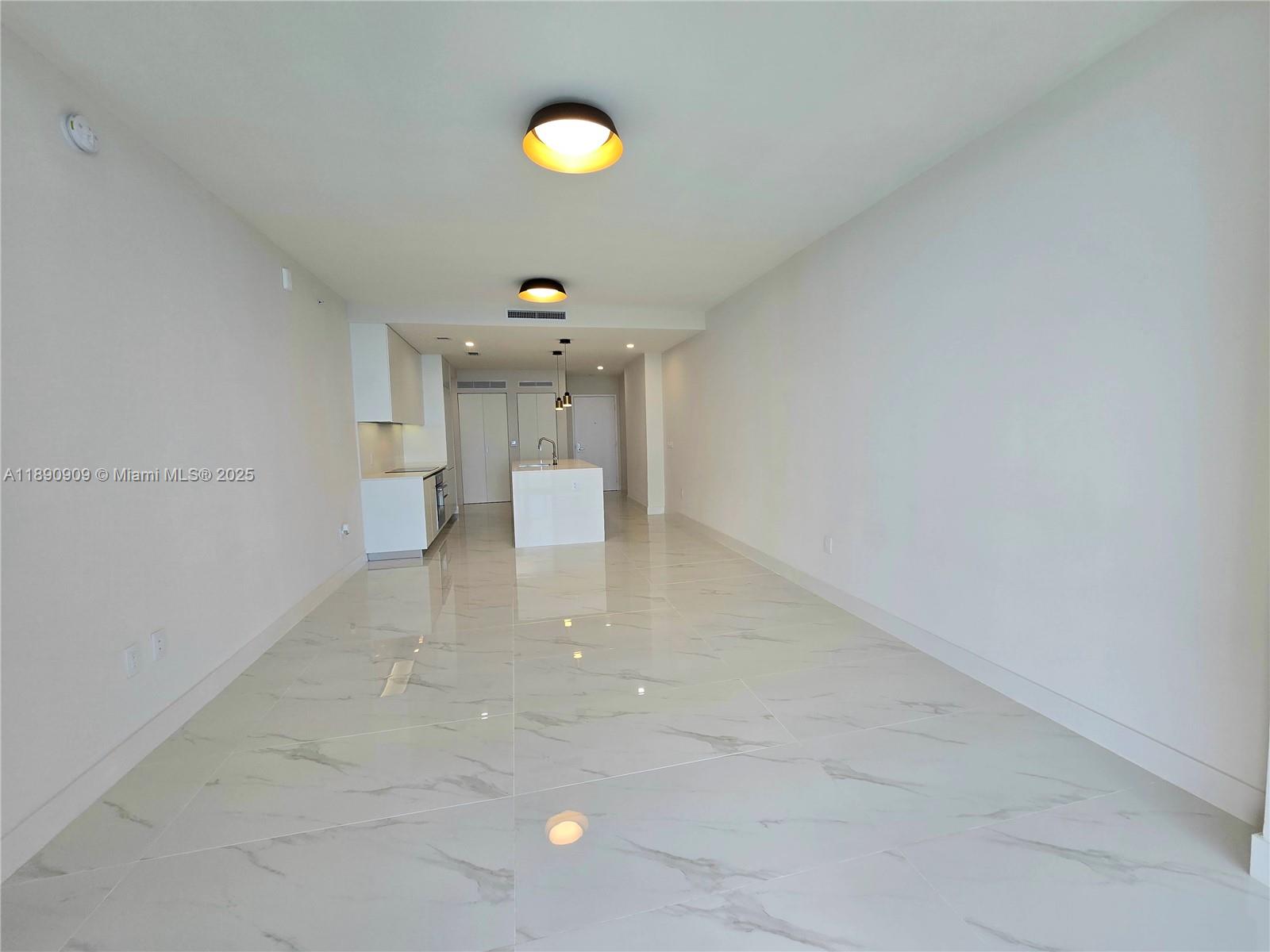 ARIA RESERVE - Residential Lease