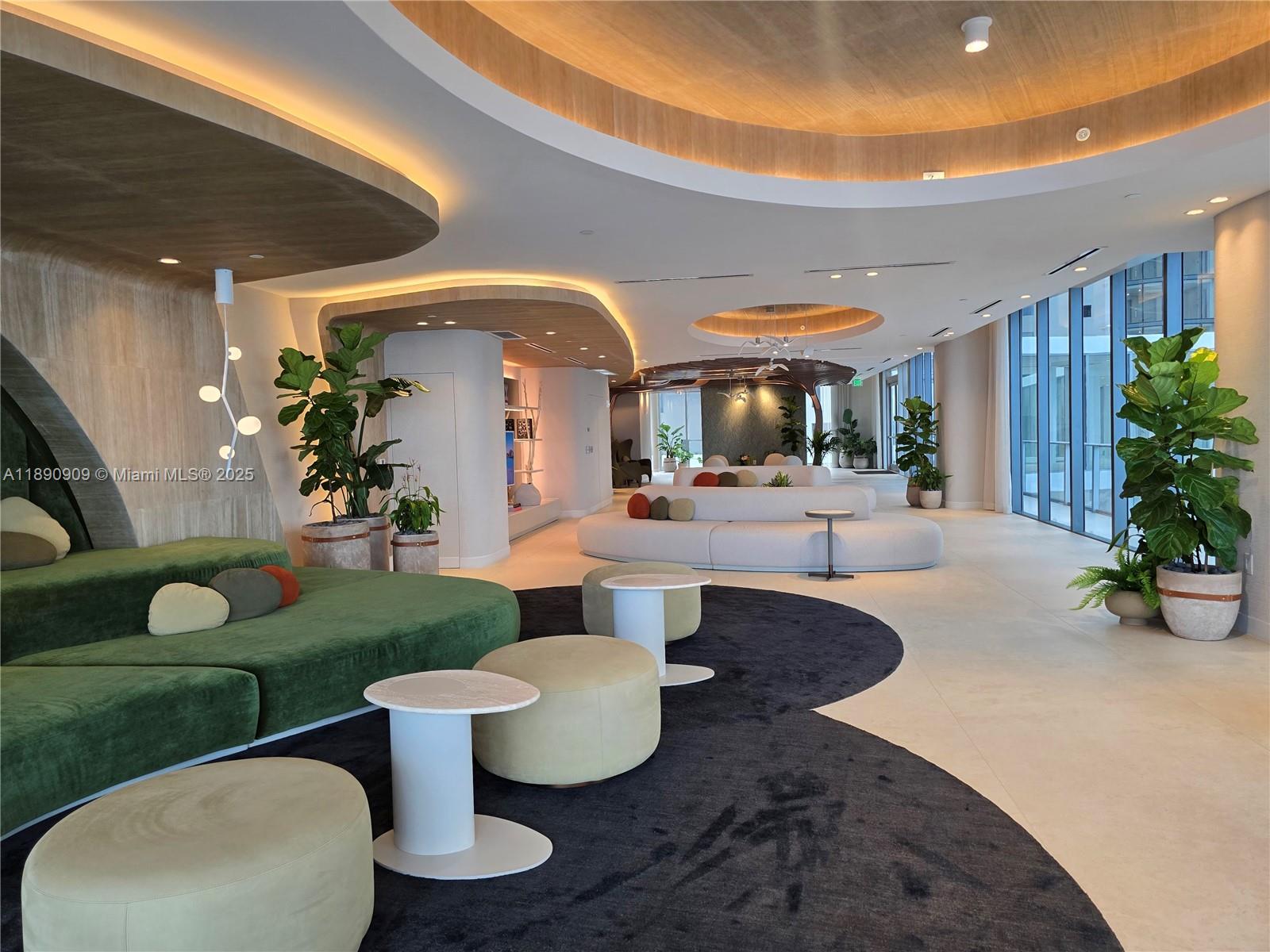 ARIA RESERVE - Residential Lease