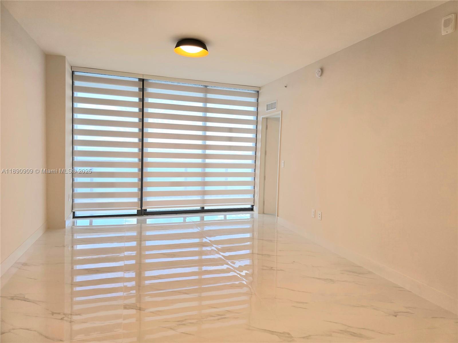 ARIA RESERVE - Residential Lease