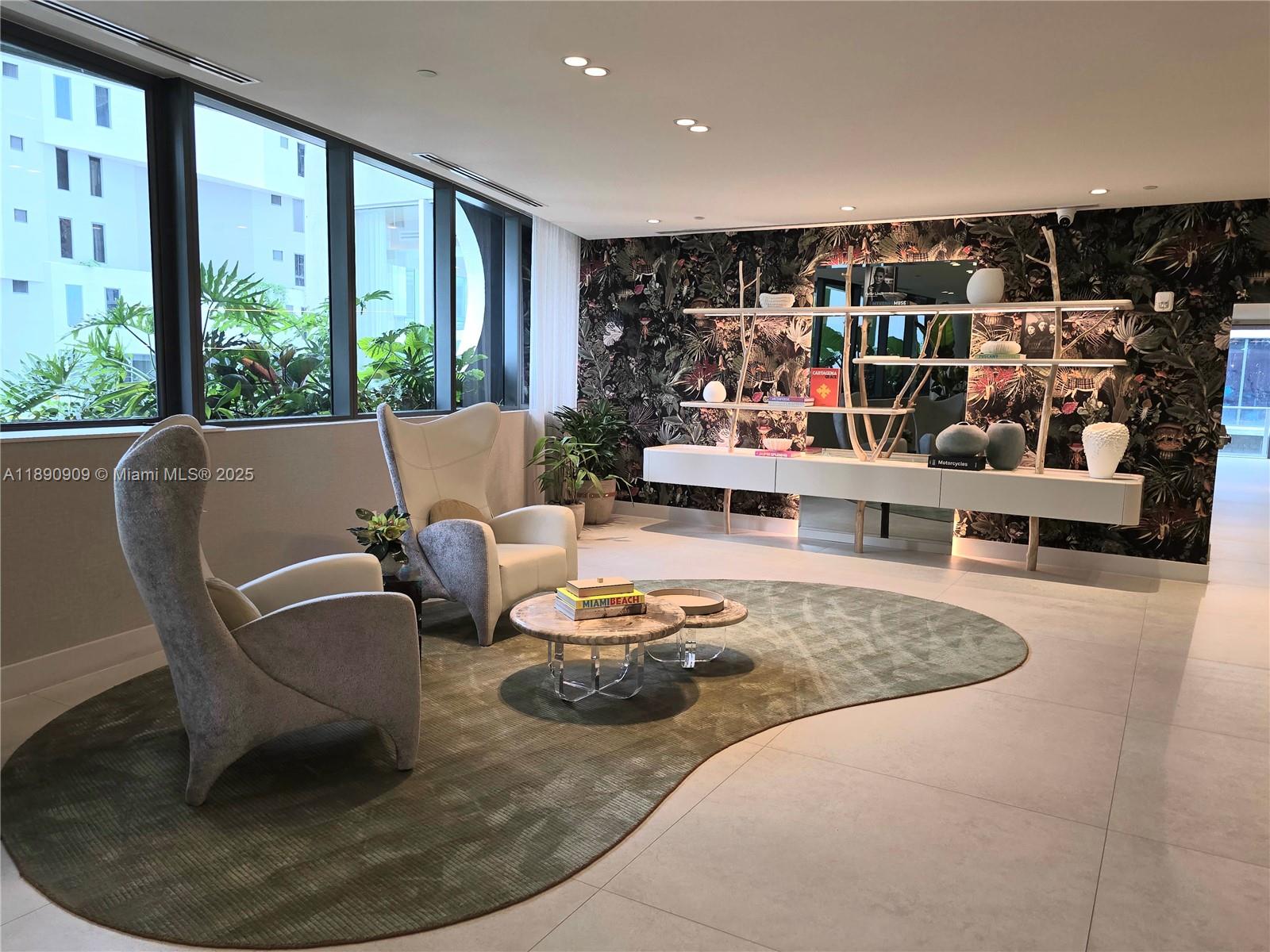 ARIA RESERVE - Residential Lease