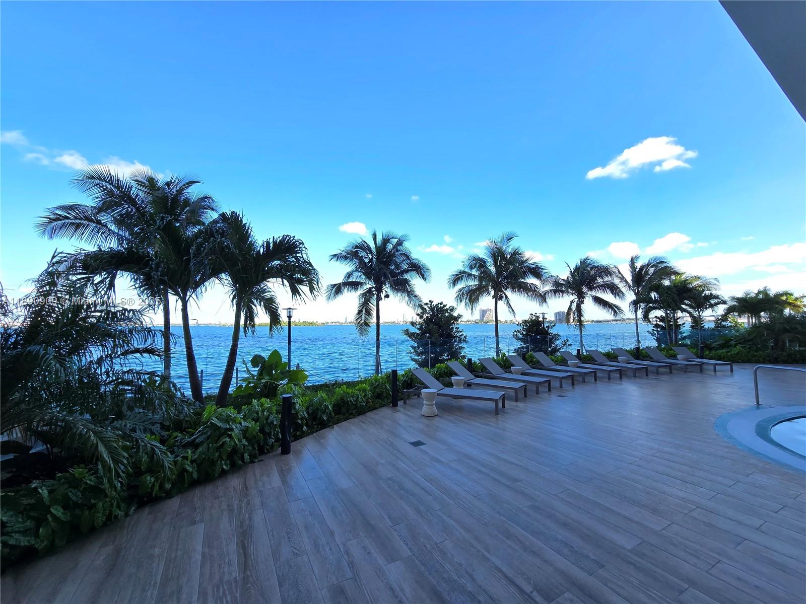 ARIA RESERVE - Residential Lease