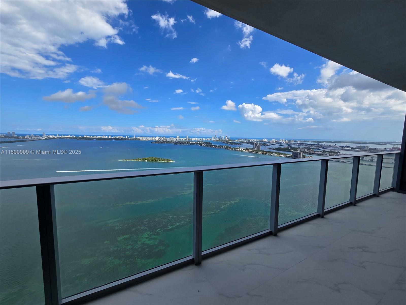ARIA RESERVE - Residential Lease