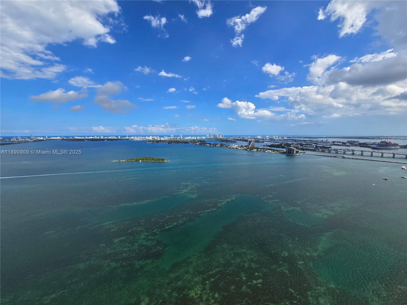 ARIA RESERVE - Residential Lease