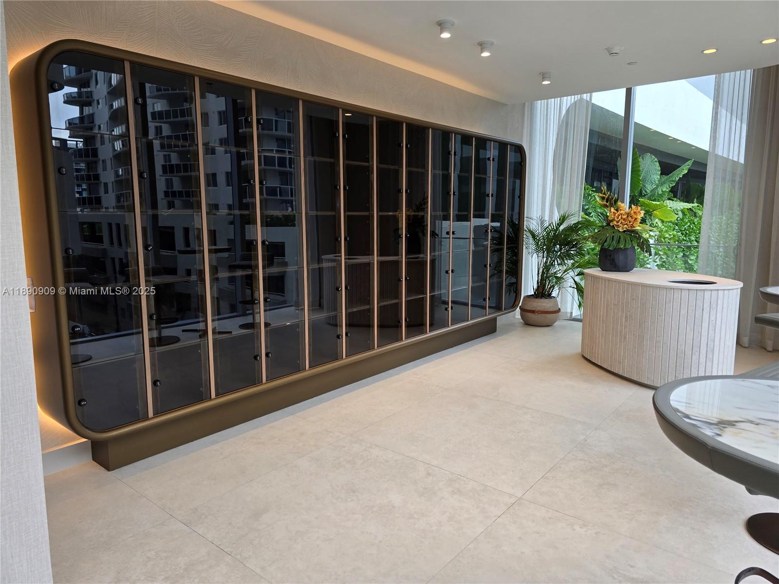 ARIA RESERVE - Residential Lease