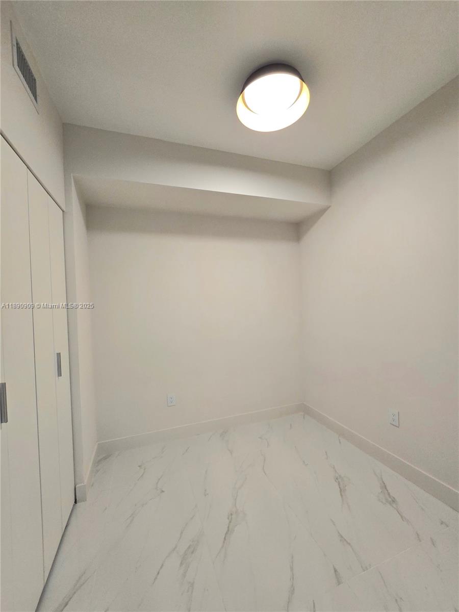 ARIA RESERVE - Residential Lease