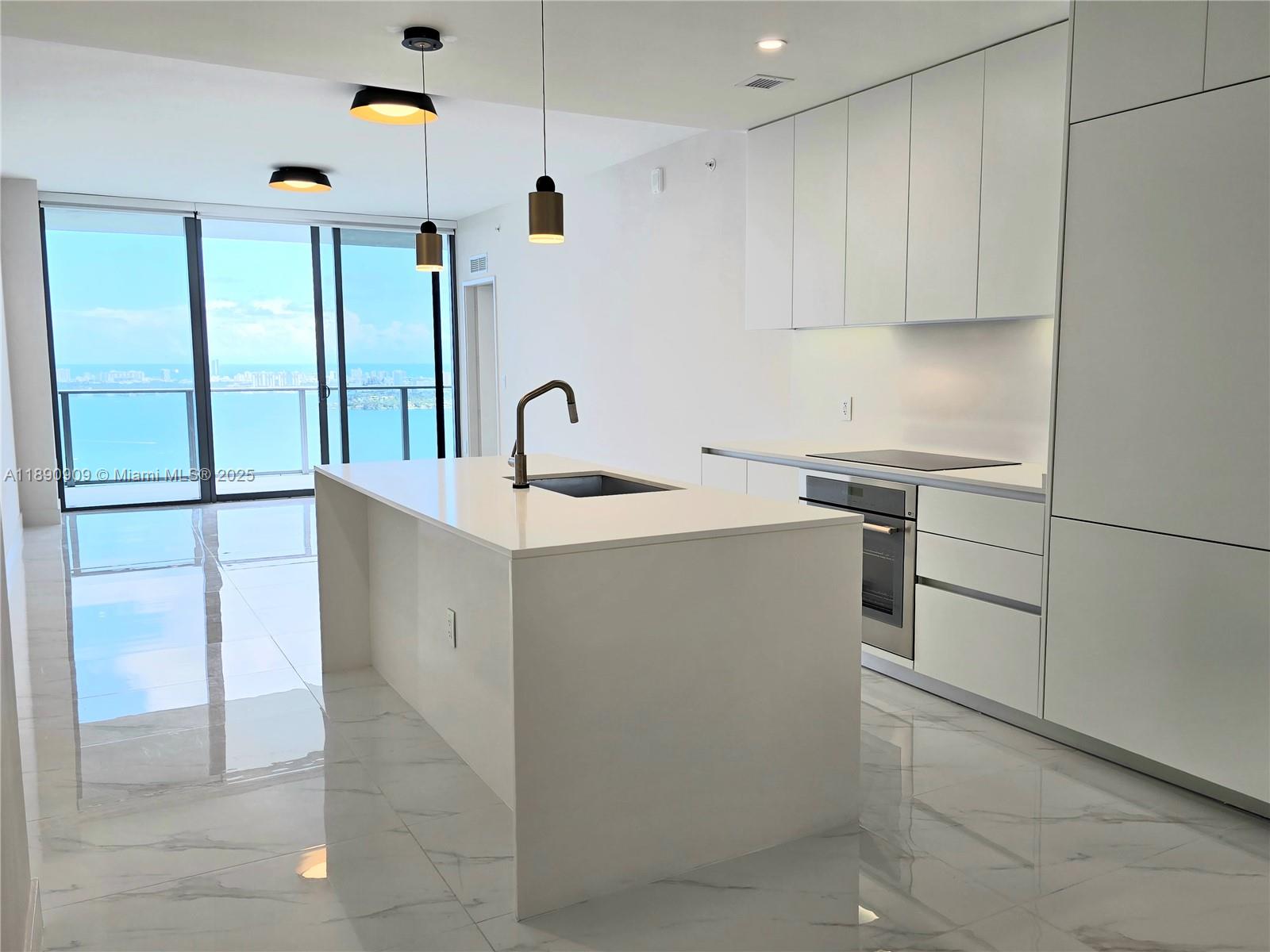 ARIA RESERVE - Residential Lease