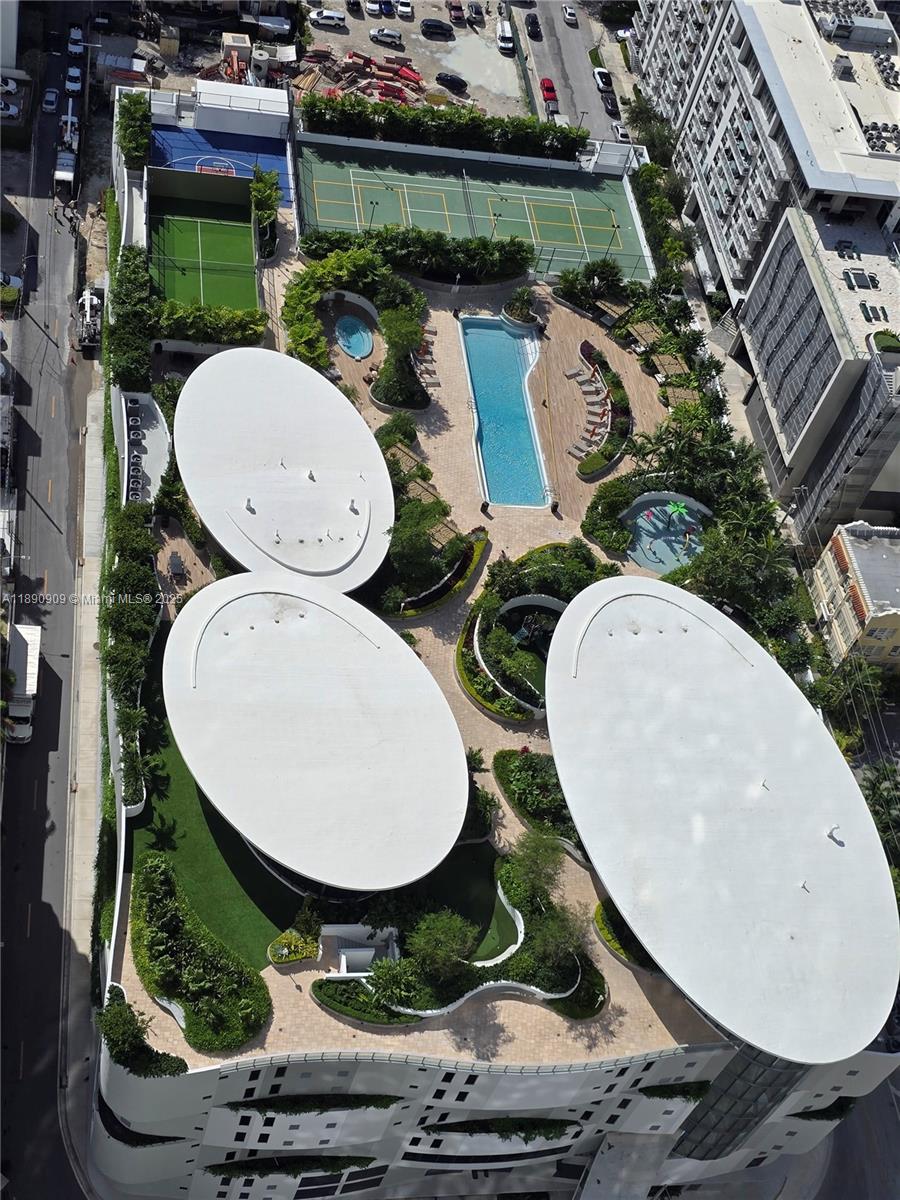 ARIA RESERVE - Residential Lease