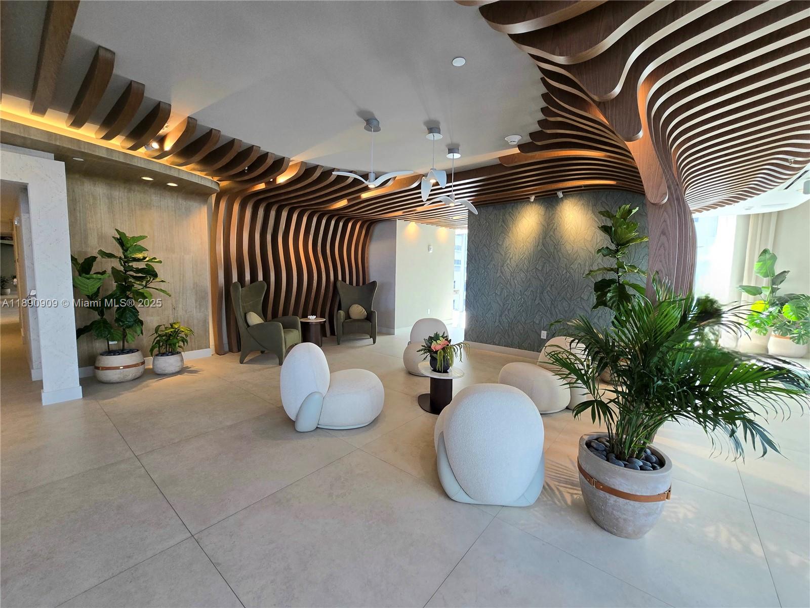 ARIA RESERVE - Residential Lease