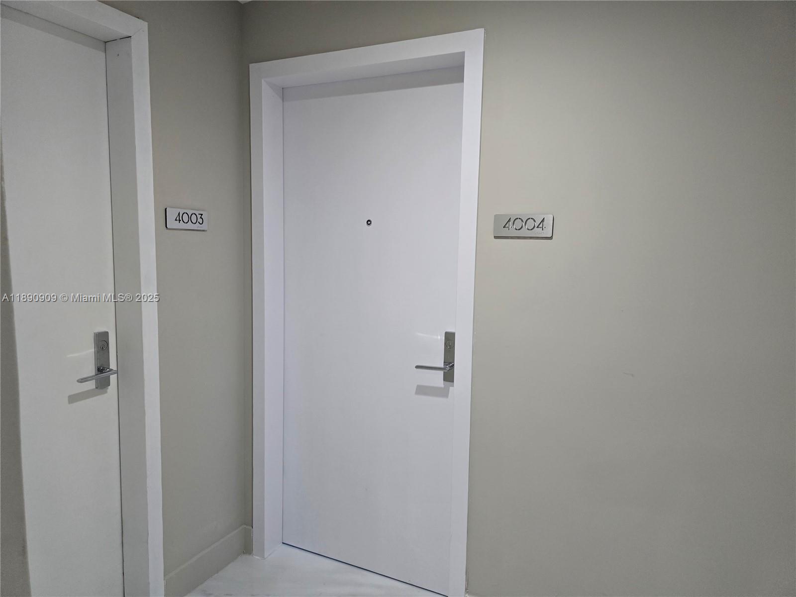 ARIA RESERVE - Residential Lease