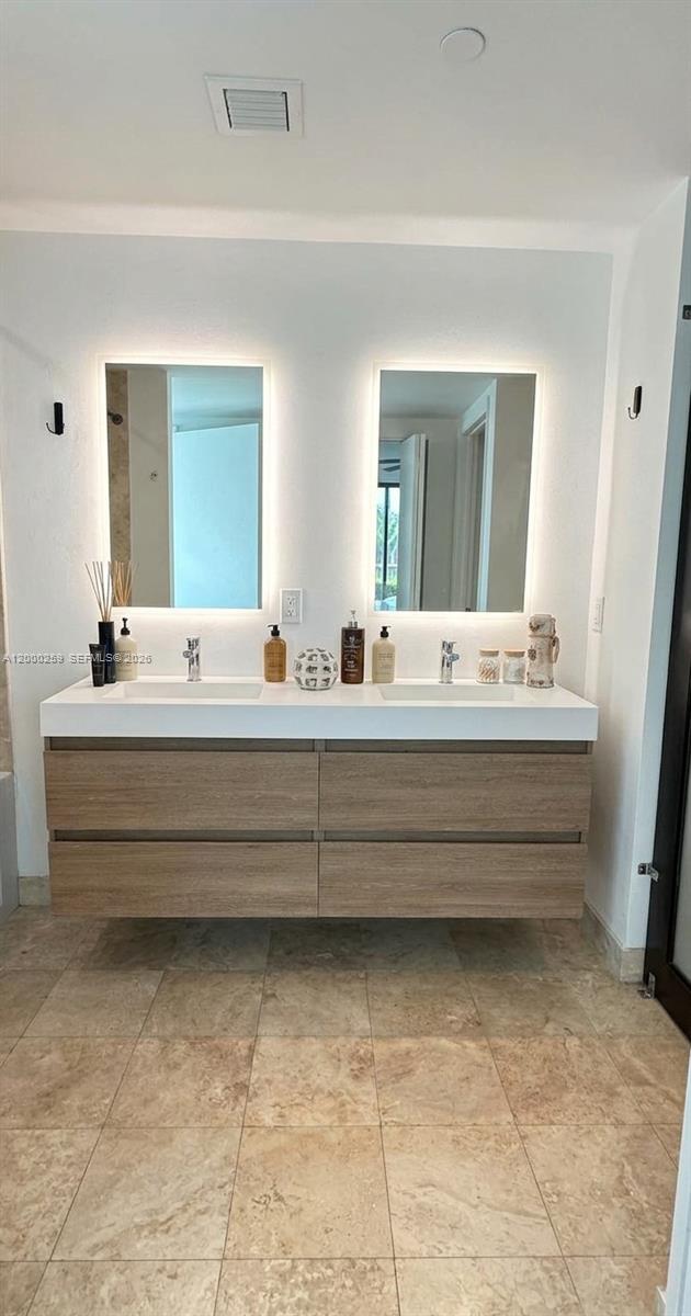 350 S Miami Ave 1702