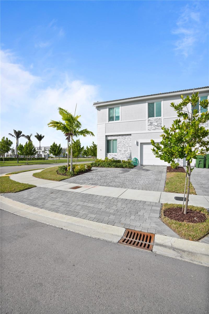 SILVER PALM RESIDENTIAL H - Residential Income