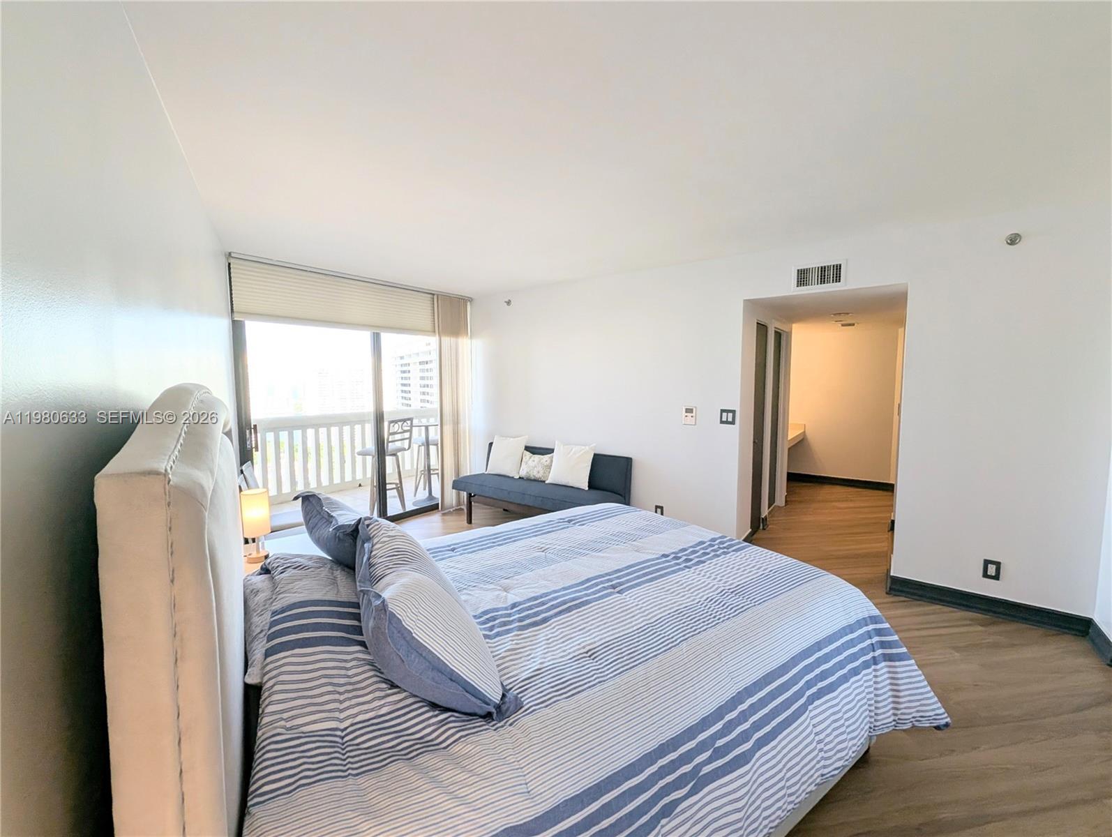 1000 ISL BLVD WILLIAMS IS - Residential