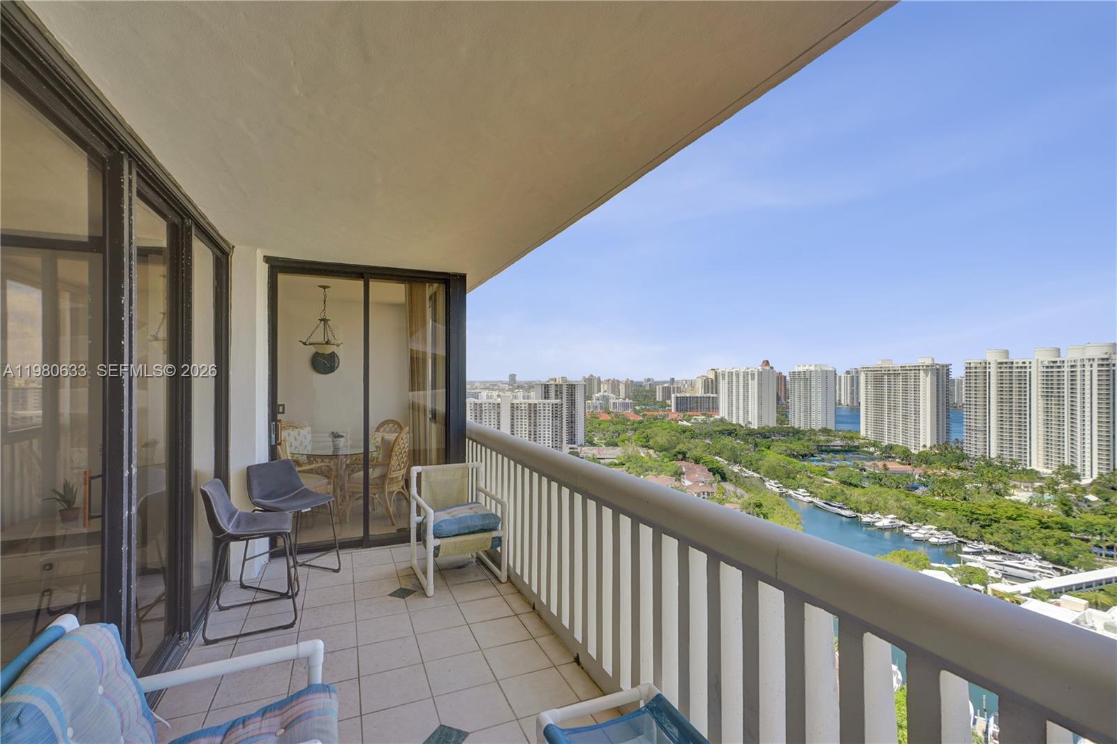 1000 ISL BLVD WILLIAMS IS - Residential