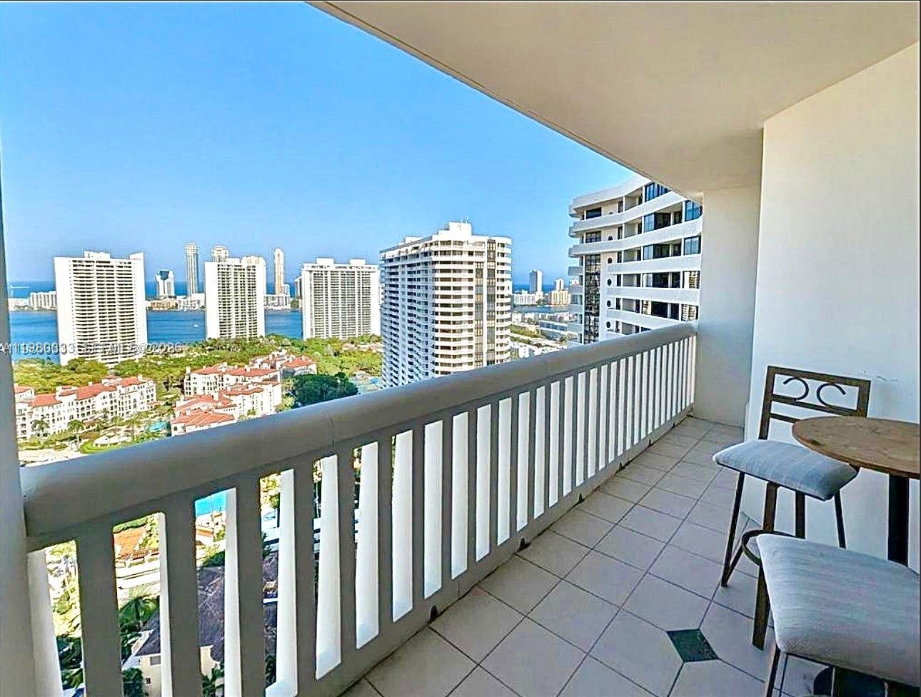 1000 ISL BLVD WILLIAMS IS - Residential