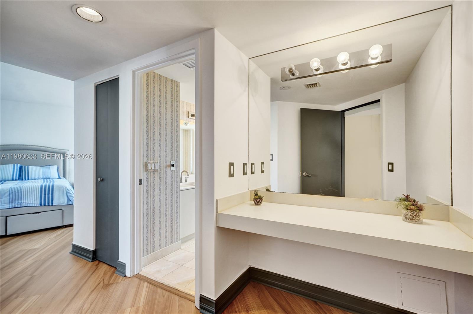 1000 ISL BLVD WILLIAMS IS - Residential