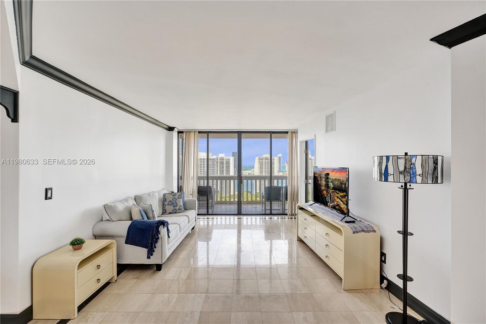 1000 ISL BLVD WILLIAMS IS - Residential