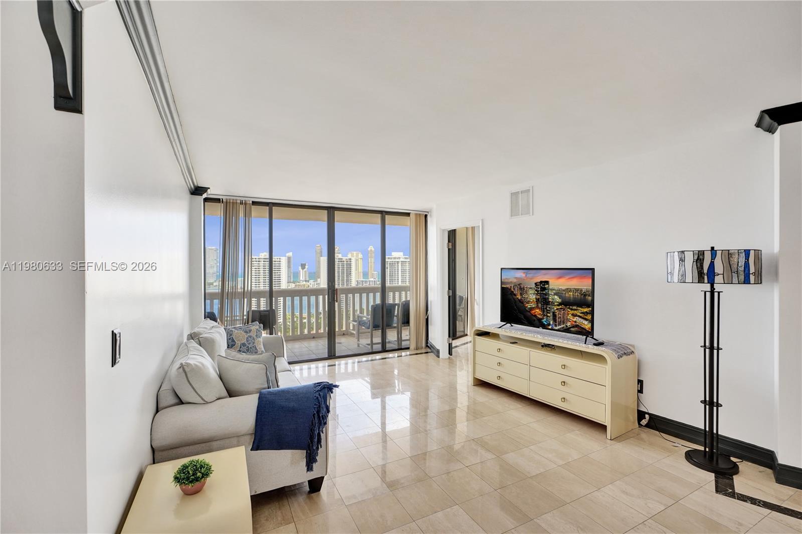 1000 ISL BLVD WILLIAMS IS - Residential