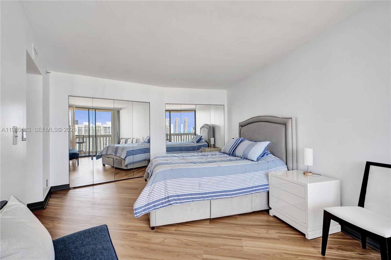 1000 ISL BLVD WILLIAMS IS - Residential