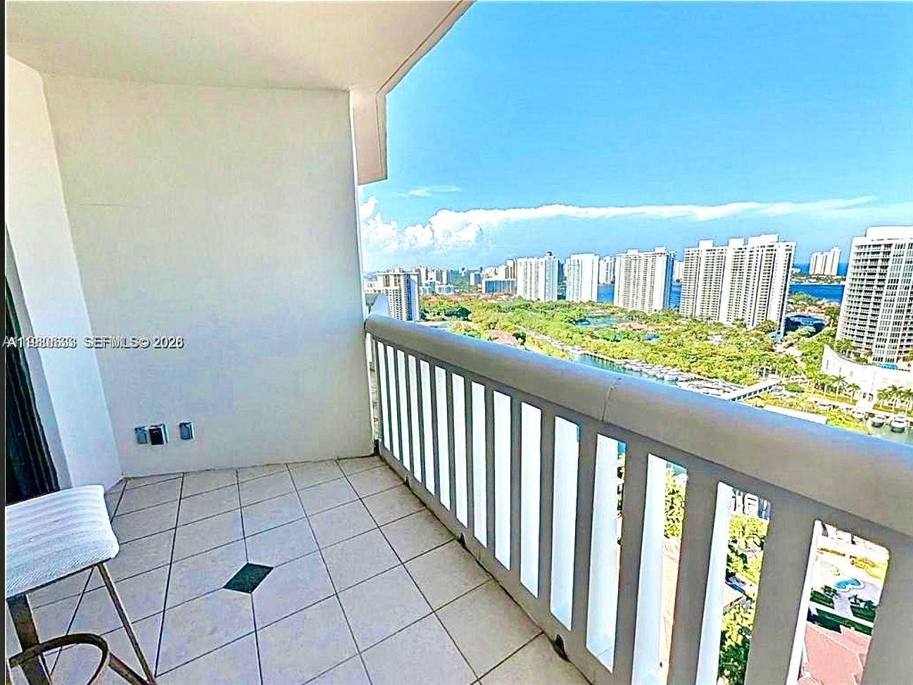 1000 ISL BLVD WILLIAMS IS - Residential