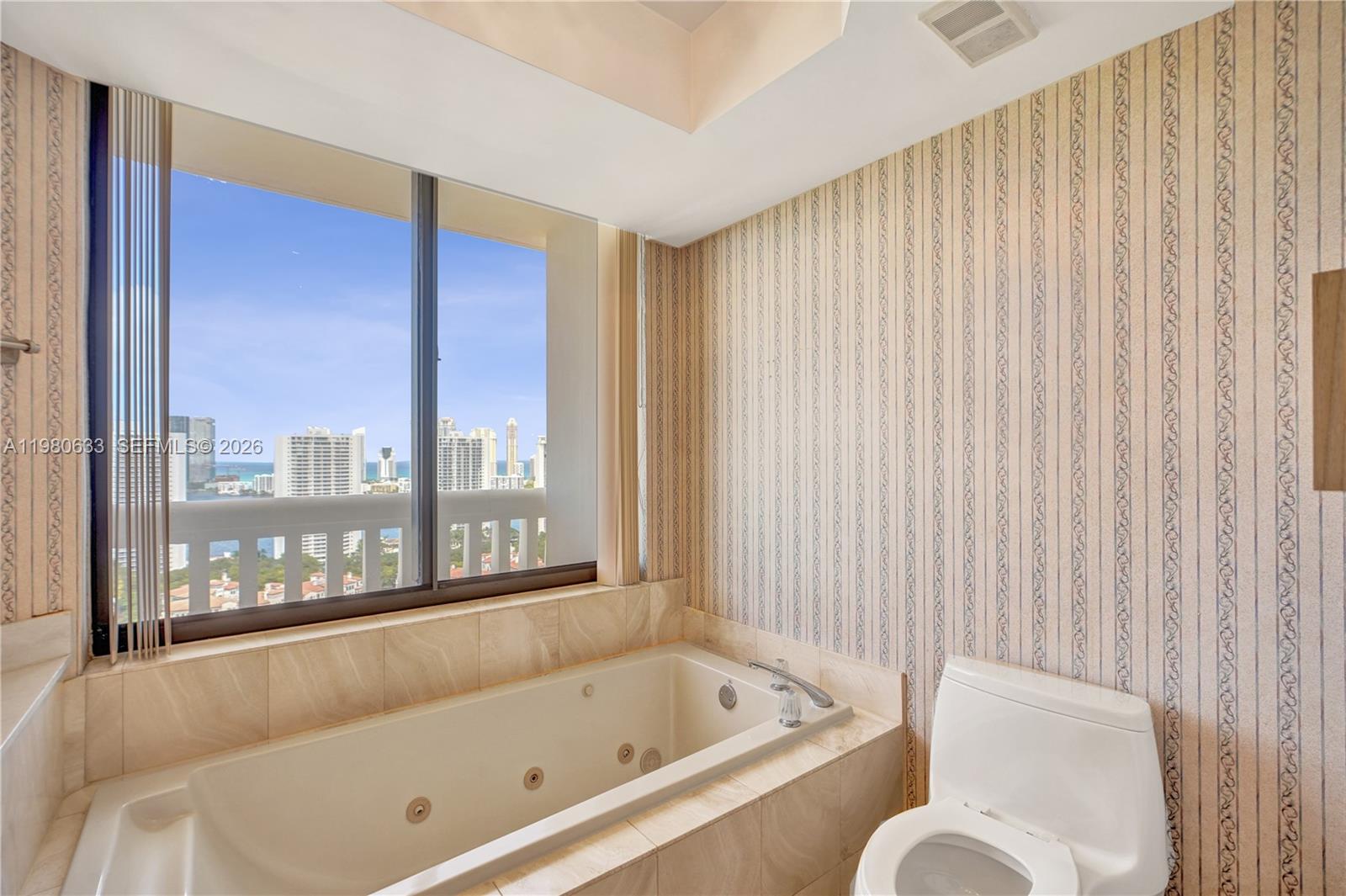 1000 ISL BLVD WILLIAMS IS - Residential