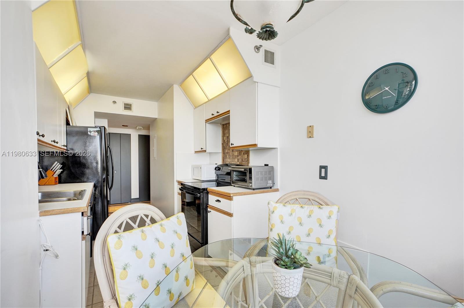 1000 ISL BLVD WILLIAMS IS - Residential