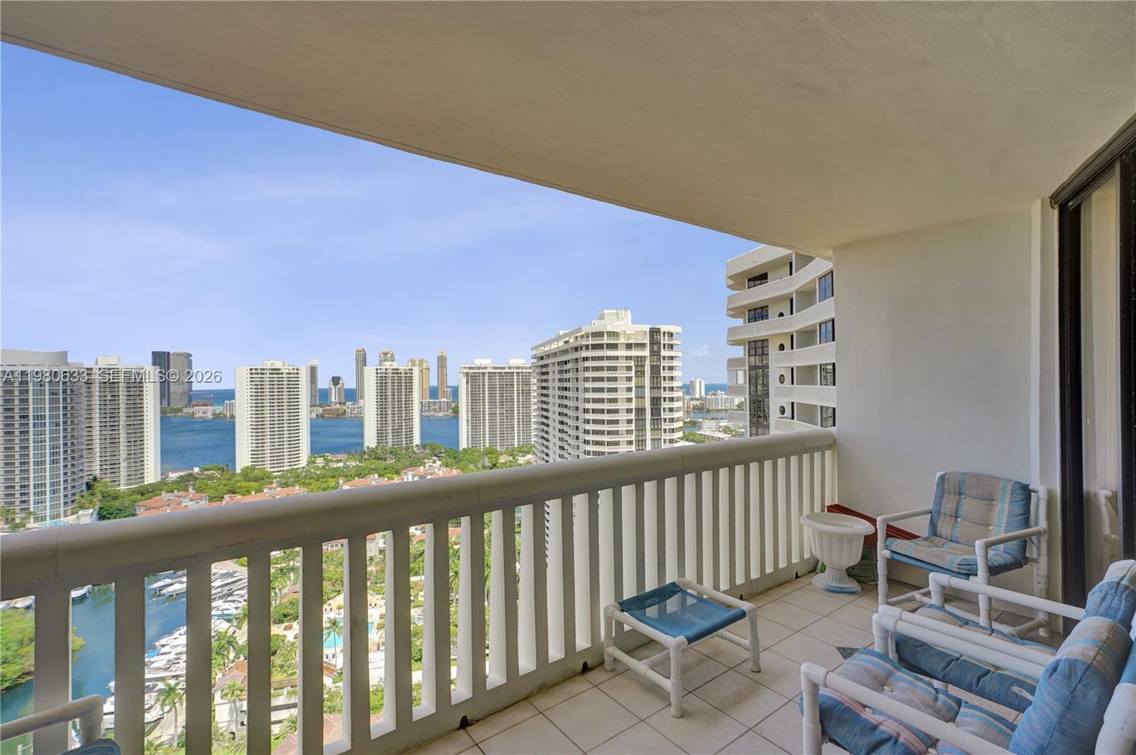 1000 ISL BLVD WILLIAMS IS - Residential