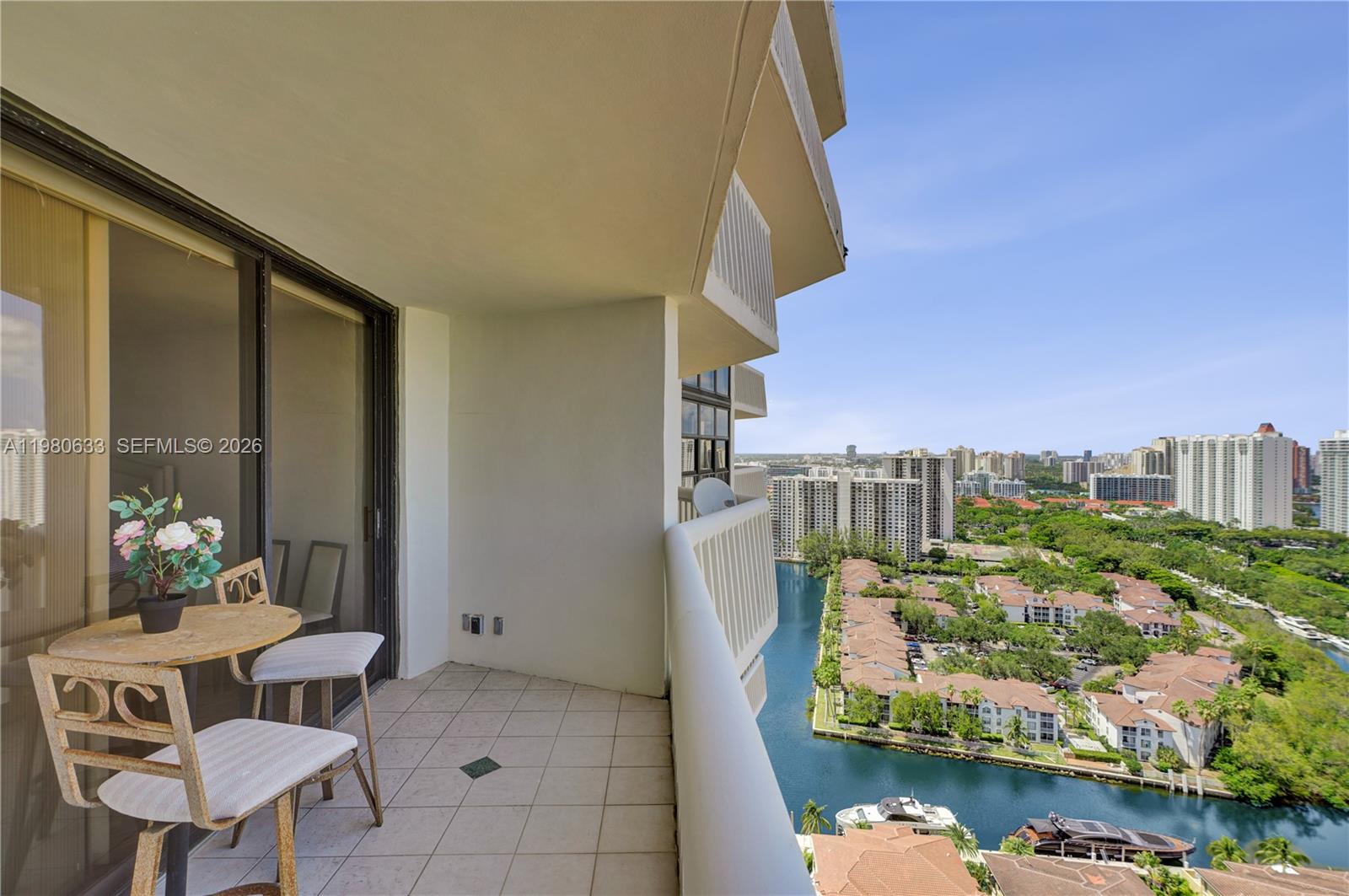 1000 ISL BLVD WILLIAMS IS - Residential