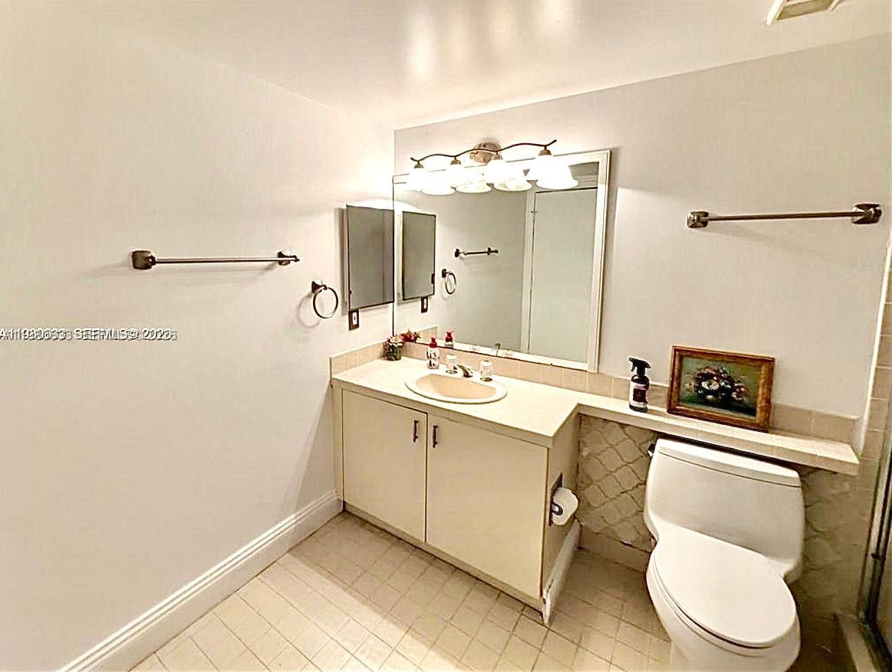 1000 ISL BLVD WILLIAMS IS - Residential