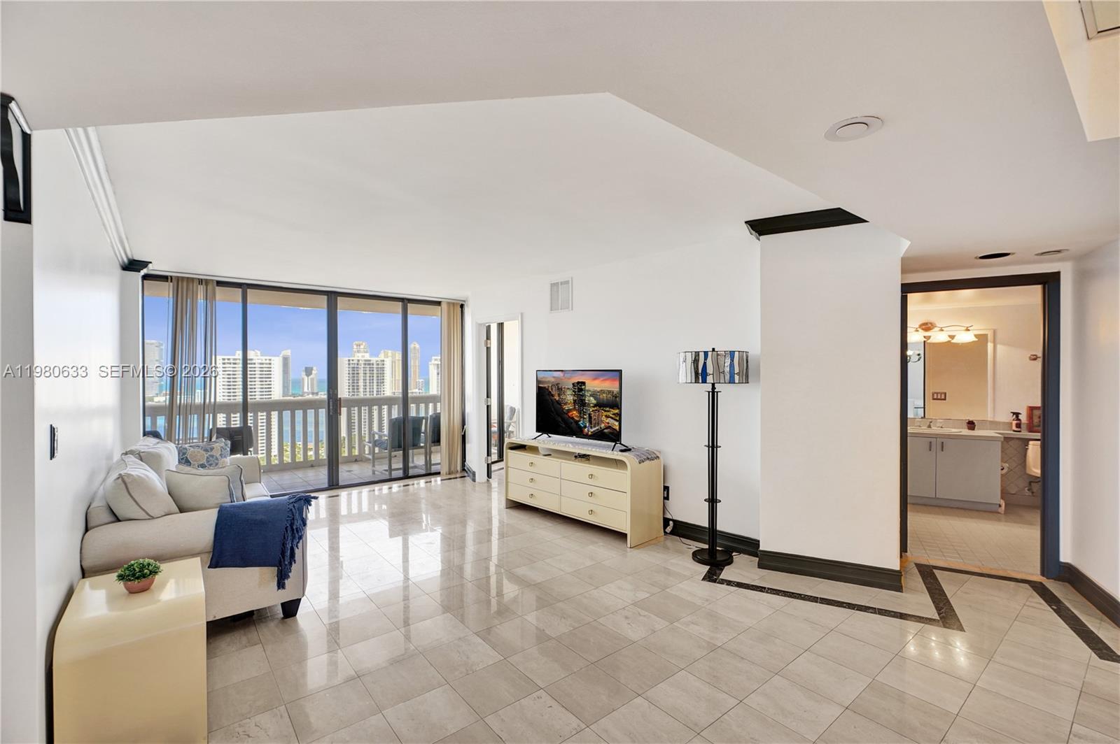1000 ISL BLVD WILLIAMS IS - Residential