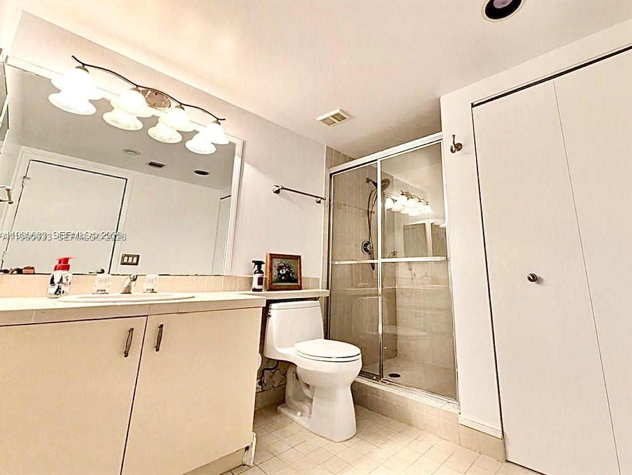 1000 ISL BLVD WILLIAMS IS - Residential