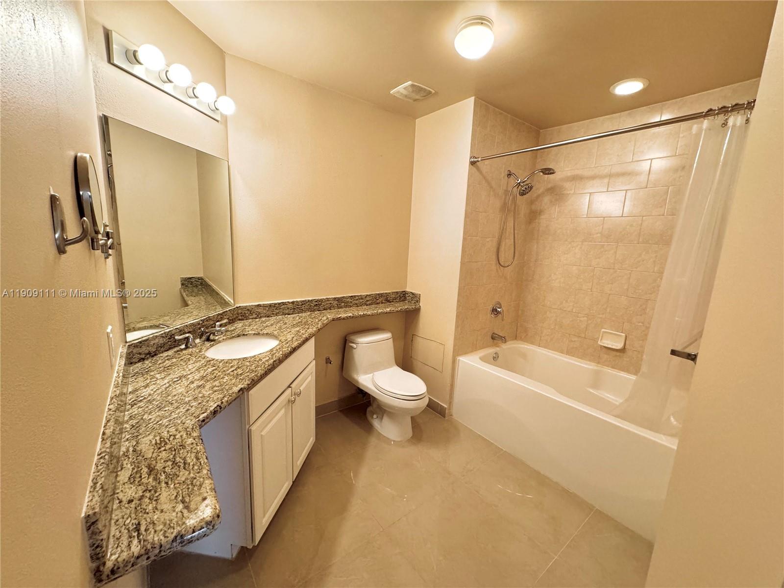 ALAQUA CONDO - Residential Lease