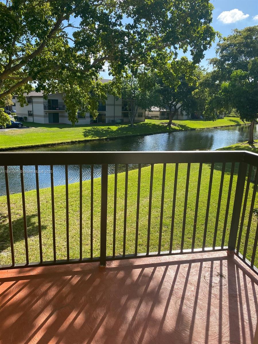 Beautiful 3-bedroom, 2-bathroom Condo with a canal view balcony. This residence is very spacious and bright. The master bedroom features a walk-in closet . The unit includes an in-unit washer and dryer for added convenience.
Ideally located with easy access to major highways and just 7 minutes from Sawgrass Mills Mall and walking distance to the shopping Plaza.
The community offers excellent amenities, including a swimming pool, a gym, tennis courts, and a car wash area.
Pets are only allowed as Emotional Support Animals with proper documentation from a licensed professional. Renter’s insurance is required.
Don’t miss out — contact the listing agent today to schedule a private tour and get the information