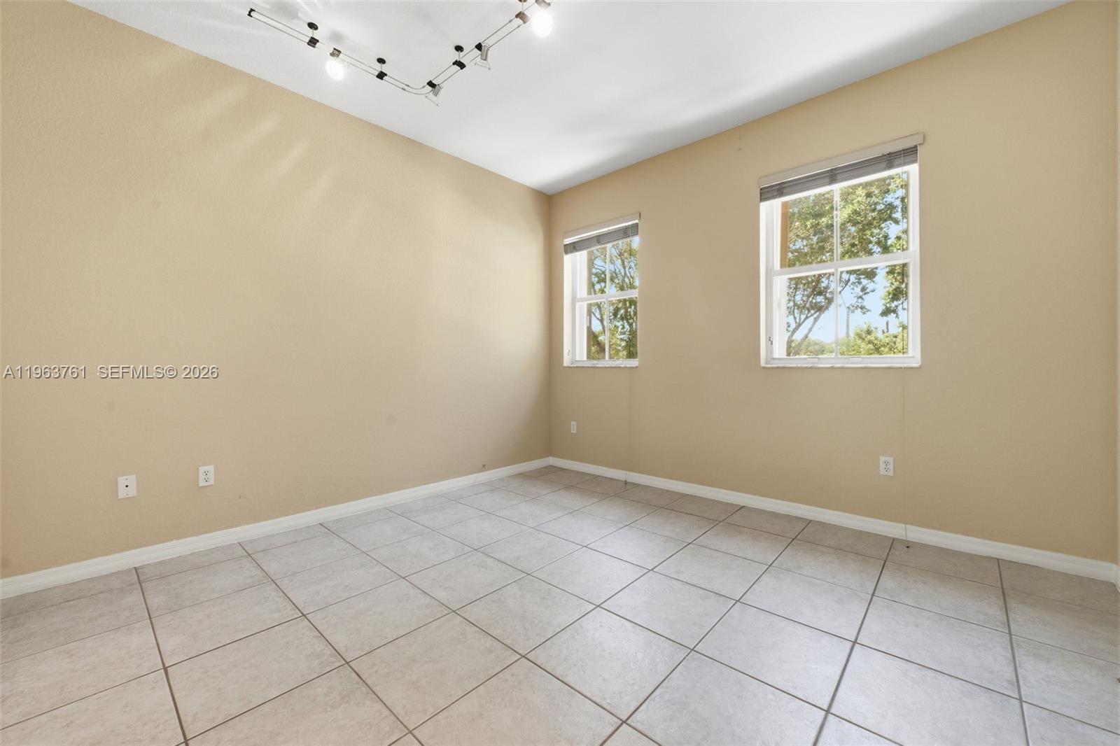 POD 3 AT MONARCH LAKES - Residential